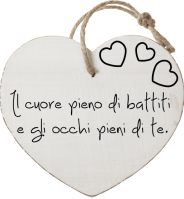 Il cuore pieno di battiti 
e gli occhi pieni di te.